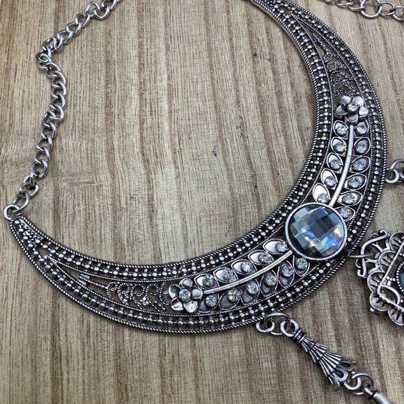 Victorian Style Floral Rhinestone Silver Tone Dangling Collar Necklace - Picture 7 of 10